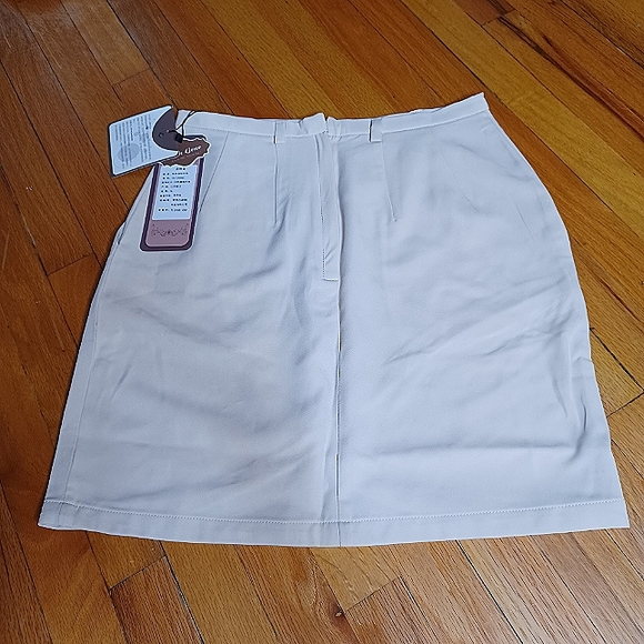 Eden Gean Beige mini skirt waist 26 & 1/2 in - Picture 2 of 9